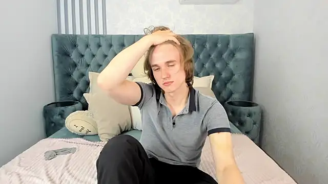 FinnBevn Live XXX chat