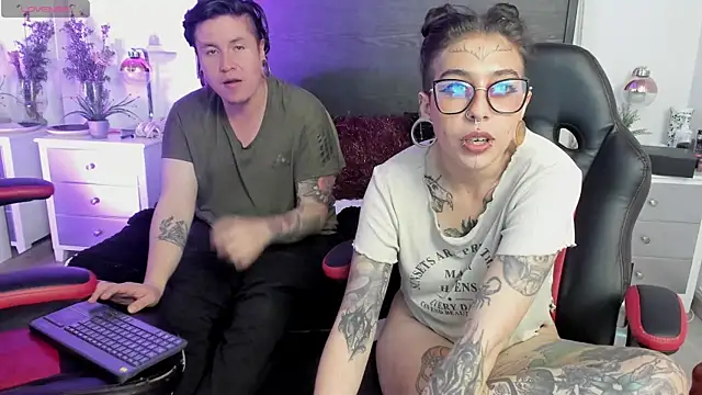 Chat XXX en directo de inkedsinners_