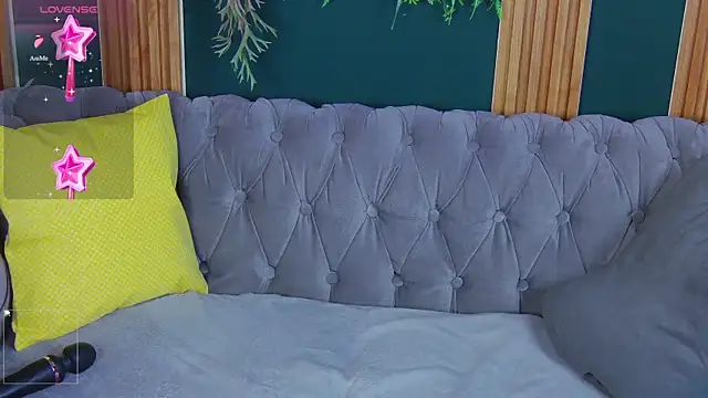 SolaZolaz Adlı Modelin Canlı XXX Sohbeti