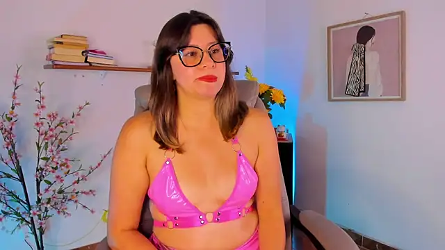 Chanelll_Taylorr_ Adlı Modelin Canlı XXX Sohbeti