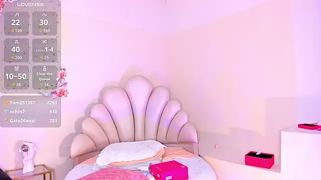 SelenaRogers live XXX chat