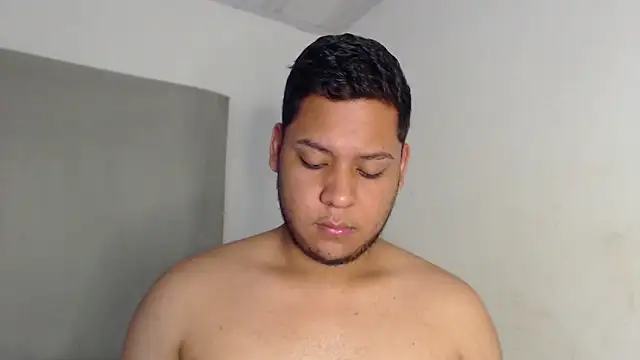 nicolas_cr1 লাইভ XXX চ্যাট
