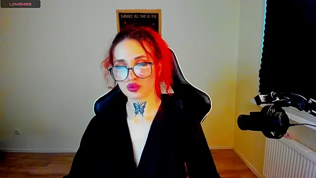 your_tora Adlı Modelin Canlı XXX Sohbeti