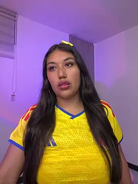 SharaRous Adlı Modelin Canlı XXX Sohbeti