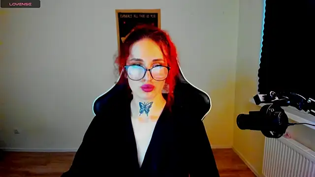 your_tora Adlı Modelin Canlı XXX Sohbeti