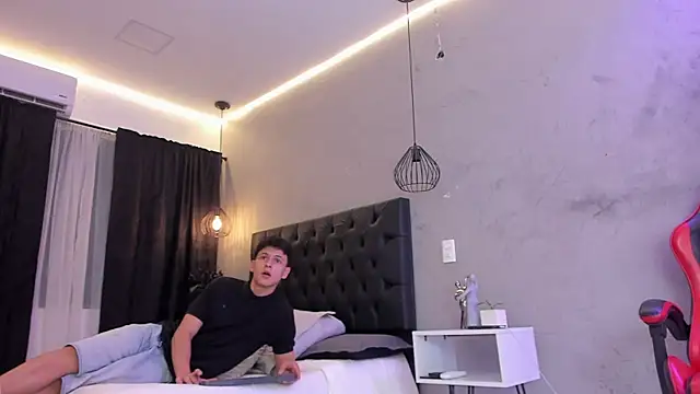 zam_noir's Live XXX Chat