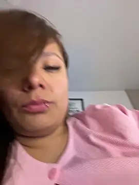 Chat +18 de Pretty__Milf ao vivo