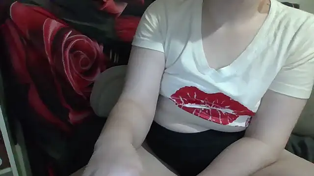 AverageRose Chat XXX in diretta