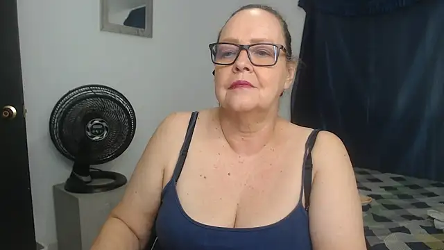 latinalili9 Chat XXX in diretta