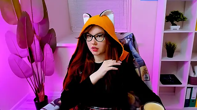 CarolGiggly live XXX chat