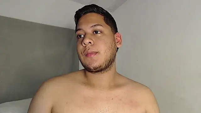 nicolas_cr1 Chat XXX live