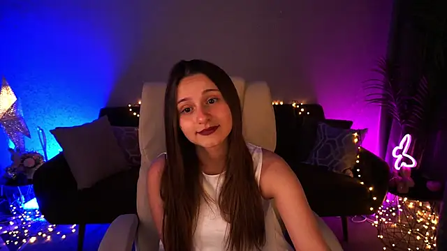 TinyNatalie's Live XXX Chat