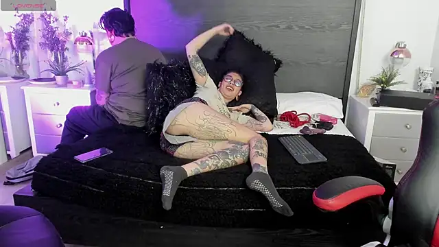 Czat XXX na żywo – inkedsinners_