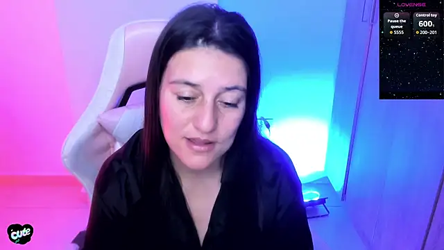Saskyaa Live XXX-Chat