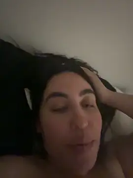 WetFlower69's Live XXX Chat