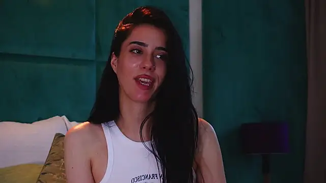 AmeliaJune Adlı Modelin Canlı XXX Sohbeti