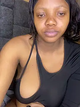 MilfBoobsxx Show in webcam