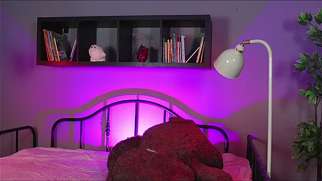 Emma_Lirys Chat XXX in diretta