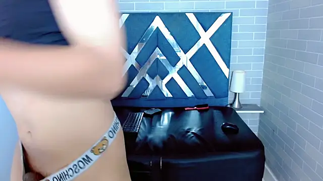 Raven_Doll19's Live XXX Chat