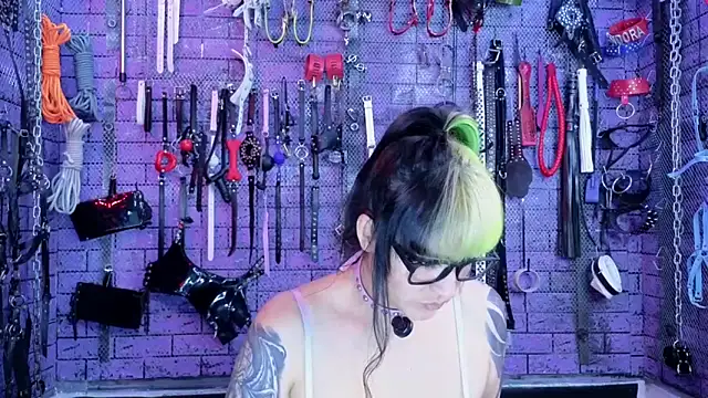 PANDORANEZZ Chat XXX in diretta