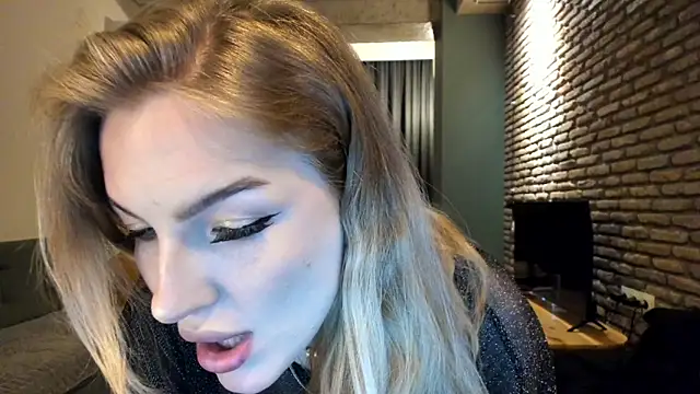 fifteenpoem Chat XXX in diretta