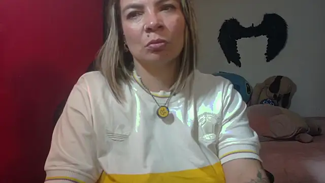 Chat XXX en directo de charlotedoll