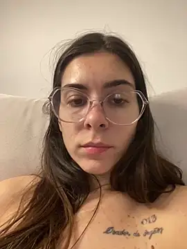 fer-nanda Chat XXX in diretta