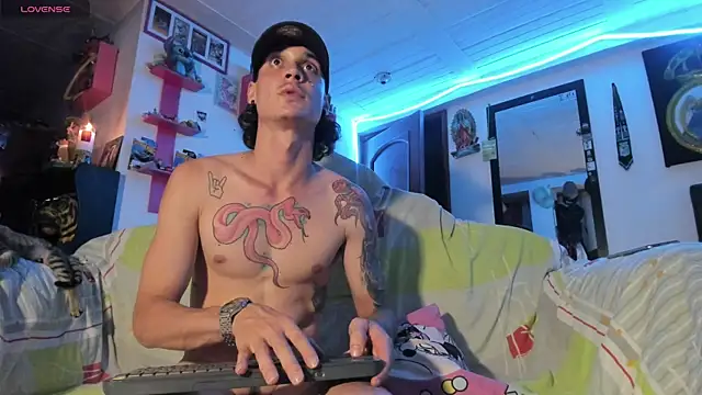 LokyHartt Chat XXX in diretta