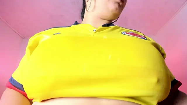 BigBoobsAstrid: онлайн-секс-чат