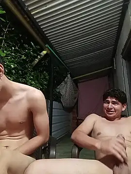 3hornys-straights' Webcam Show