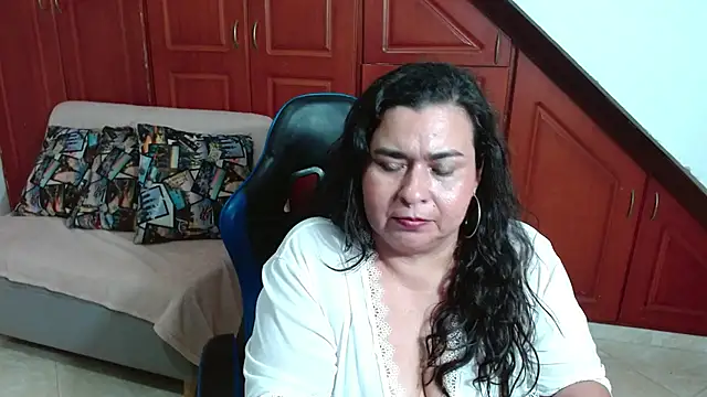 katiusca_rm Chat XXX in diretta