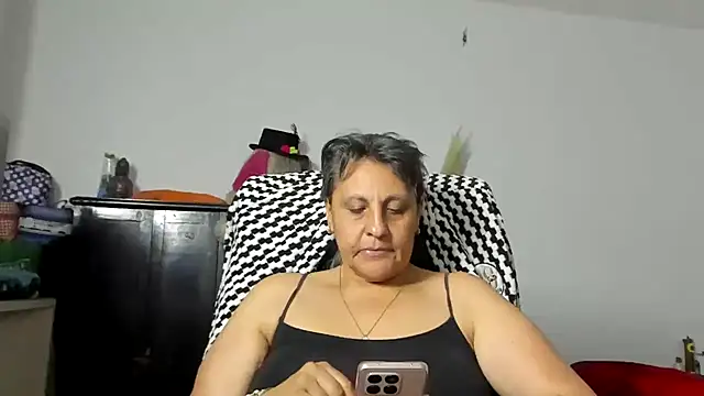 merlyna_goldens Chat XXX in diretta