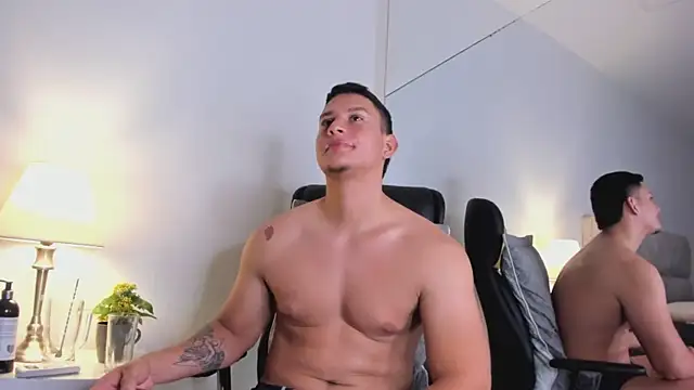 Chat XXX en directo de Chriss_Diamond