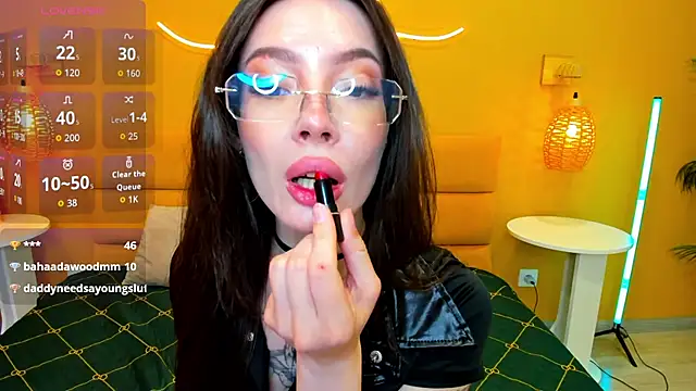 IvyDainty Adlı Modelin Canlı XXX Sohbeti