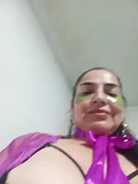 צ'אט XXX בשידור חי של MaryRoze_