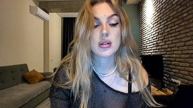 fifteenpoem's Live XXX Chat