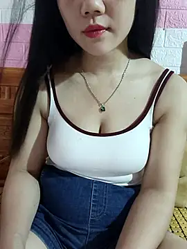 Ngocmai_lazdy Chat XXX in diretta