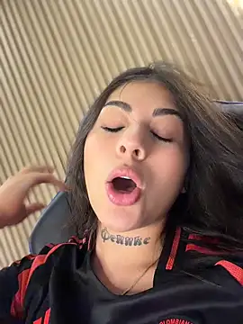 Chat +18 de Sarasanders_4 ao vivo