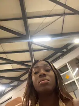 Chat XXX ao vivo de ZarahFerreira