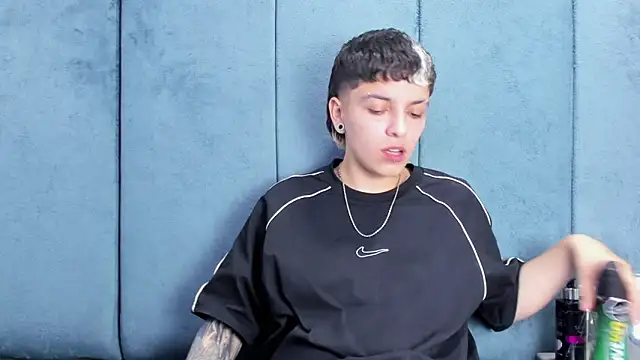 Czat XXX na żywo – Megan_Thompson_