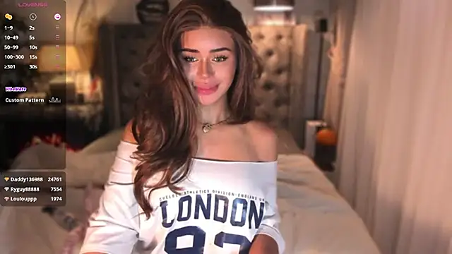 ParisianDoll live XXX chat