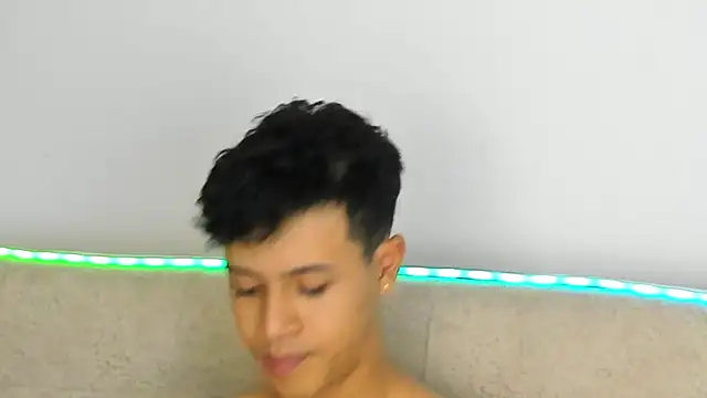 XXX chat uživo modela _Alex_Colton