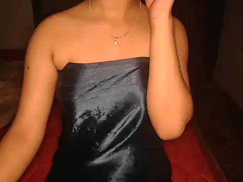 Chat +18 de urvashi_rai ao vivo