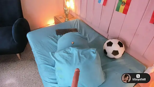 XXX chat uživo modela Hillary_Collins1