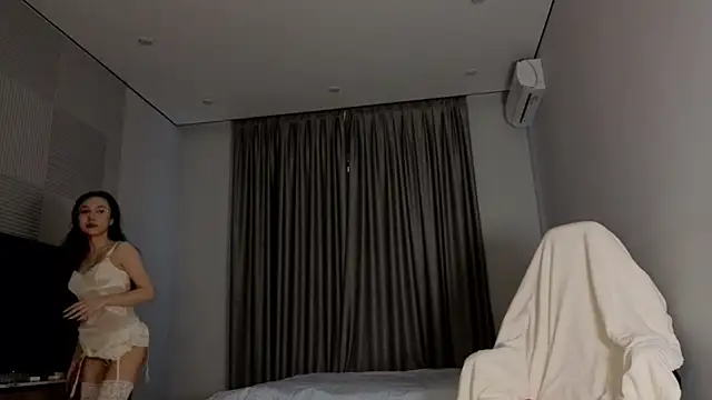 lunajii's Live XXX Chat