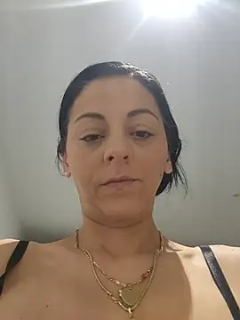 bruneta_sexy23n Live XXX chat