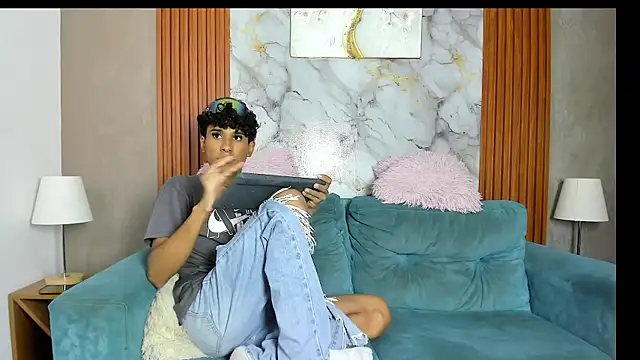 BOUL_GUYS' Live XXX Chat