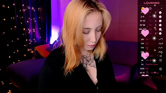 צ'אט XXX בשידור חי של deboramoore