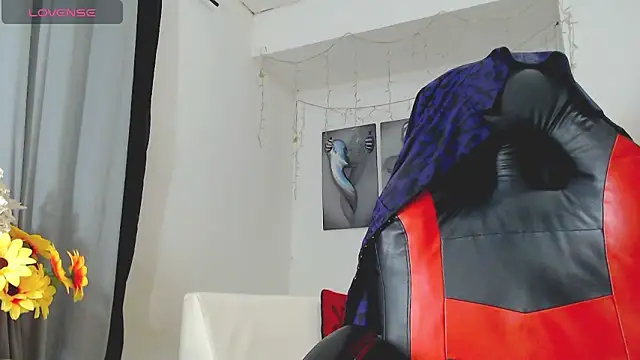 FranchescaSexy1 Adlı Modelin Canlı XXX Sohbeti