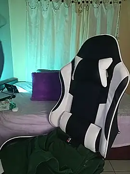 ROUSSE_SINCLAIR's Live XXX Chat